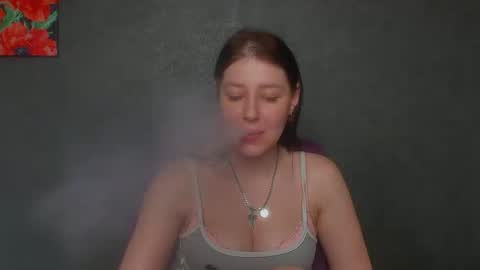 Snapshot of sannyflower chatting on December 22, 11:00 am karina online show from December 22, 11:00 am