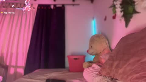 Snapshot of sansaleya69 chatting on February 17, 1:35 am sansaleya online show from February 17, 1:35 am