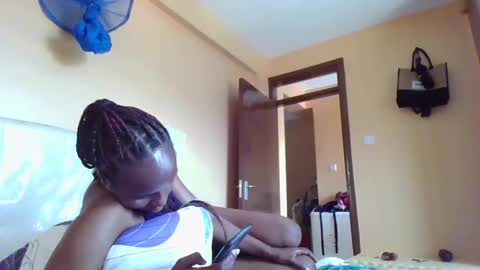 santalicious online show from April 20, 9:01 am