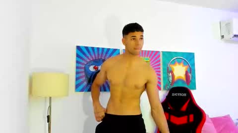 Maximo Santana online show from February 25, 12:37 pm