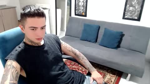 Snapshot of santi_ss chatting on November 19, 11:49 pm santi_ss online show from November 19, 11:49 pm