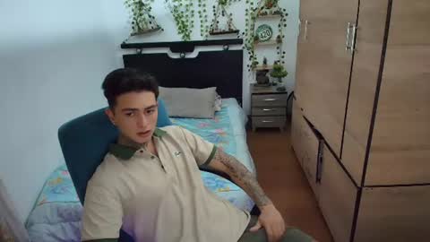santi_ss online show from June 29, 1:23 am