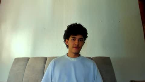 santi_twink19 online show from June 9, 8:53 pm