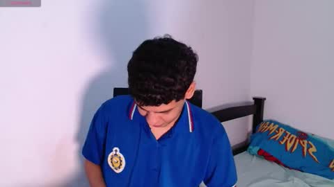 santi online show from February 21, 6:42 pm