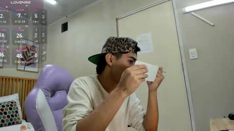 santiago_johnson_ online show from September 16, 1:23 pm