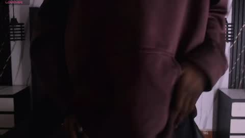 Santiiiiii  online show from April 12, 1:05 pm