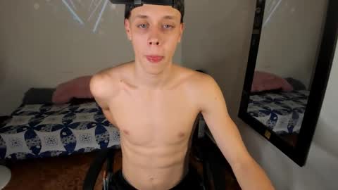 Snapshot of santiceballo chatting on February 23, 9:17 am Julius Novachrono online show from February 23, 9:17 am