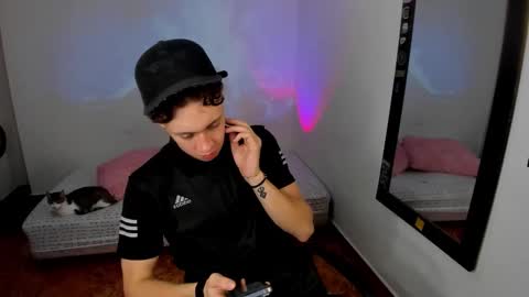 Snapshot of santiceballo chatting on March 4, 9:37 am Julius Novachrono online show from March 4, 9:37 am