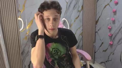 Snapshot of santiceballo chatting on March 16, 2:17 am Julius Novachrono online show from March 16, 2:17 am