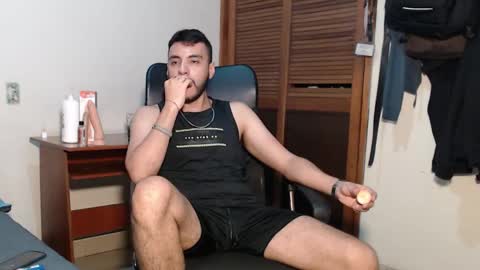 santiexxx online show from December 14, 12:49 am