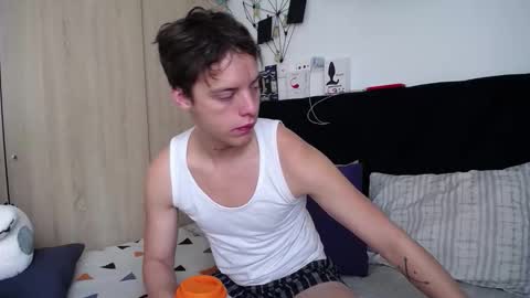 Santii online show from October 13, 1:22 pm