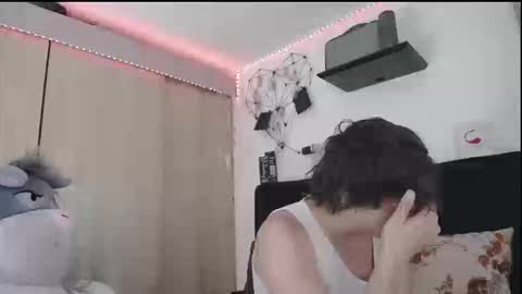 Santii online show from March 4, 1:06 pm