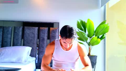 Santiago Seans online show from February 26, 1:21 pm