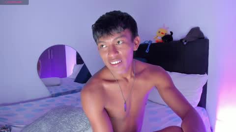 santi online show from April 6, 4:46 am