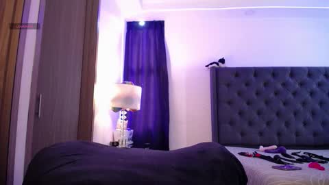 Snapshot of santino_coopers chatting on November 18, 7:40 pm marilyn online show from November 18, 7:40 pm