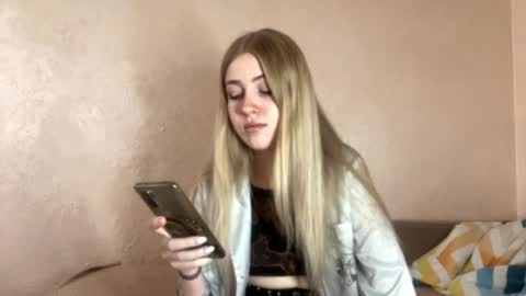 Anna online show from October 7, 11:51 am