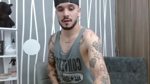 Santy Torres online show from October 10, 3:38 am