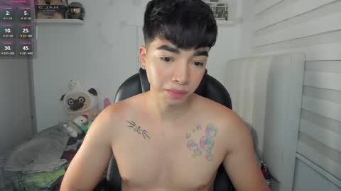 Mr. Santiago online show from April 14, 2:01 pm