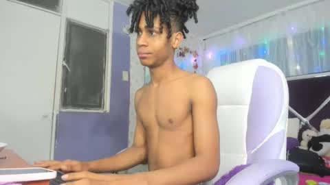 santy online show from November 5, 11:10 am