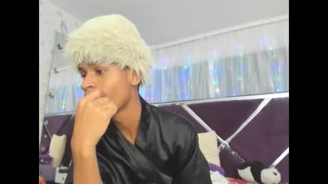 santy online show from November 10, 2:43 am