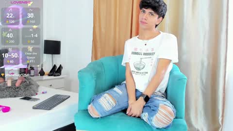 Santiago Carrington online show from January 24, 4:06 pm