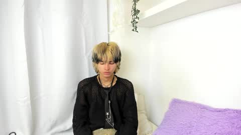 kitty online show from December 19, 5:29 am