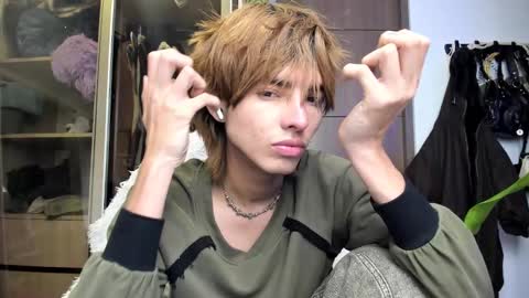 kitty online show from March 12, 2:20 am