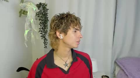 kitty online show from October 8, 3:15 am