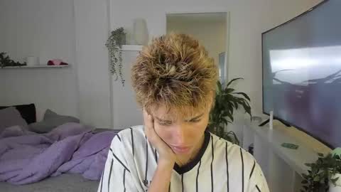 kitty online show from October 28, 1:20 am