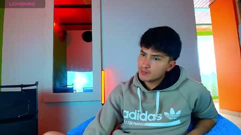 Santyago online show from November 26, 7:04 pm