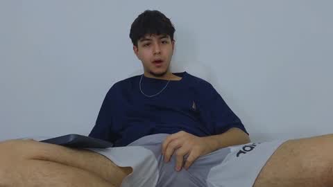 Snapshot of santybig18 chatting on February 4, 11:16 pm santybig18 online show from February 4, 11:16 pm