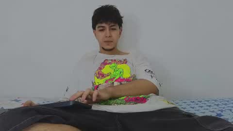 Snapshot of santybig18 chatting on March 4, 8:16 pm santybig18 online show from March 4, 8:16 pm