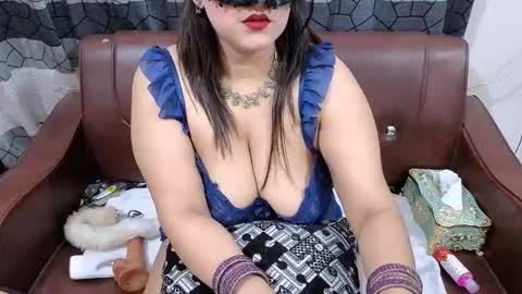 sanviqueen online show from November 15, 6:48 pm