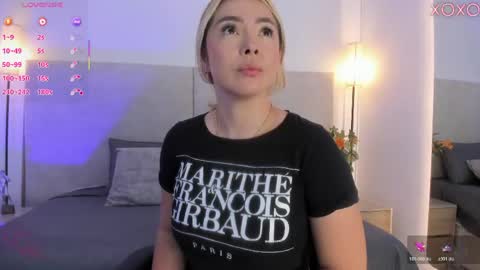 Saori  online show from April 14, 11:49 am