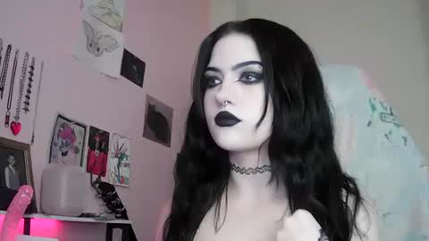 Snapshot of saphirerose1 chatting on October 12, 8:19 pm Sapphire online show from October 12, 8:19 pm