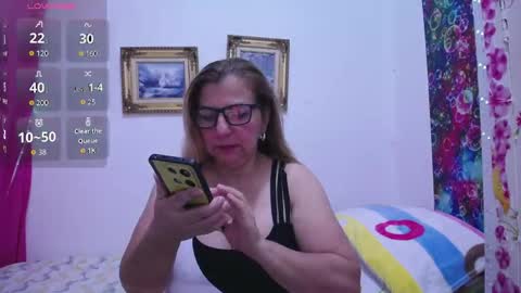 sara online show from December 22, 12:51 am