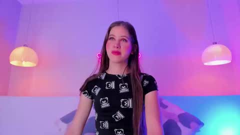 sara__jones_ online show from December 22, 12:16 pm