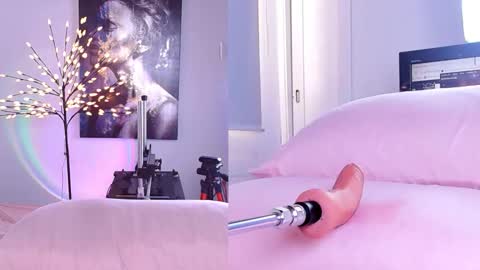 SARA online show from November 28, 2:42 pm