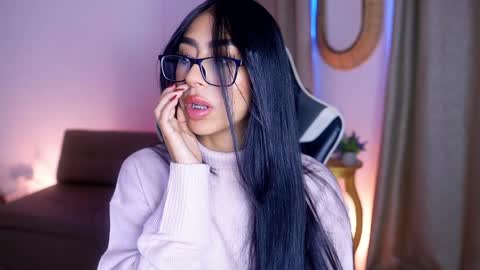 Sara  online show from December 20, 1:00 pm