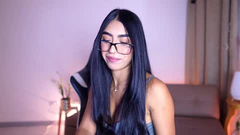 Sara  online show from December 28, 12:45 pm