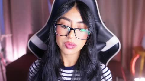 Sara  online show from January 31, 12:40 pm