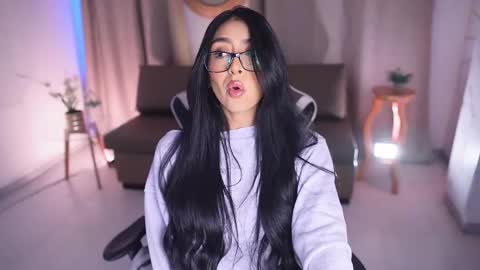 Sara  online show from March 3, 12:27 pm