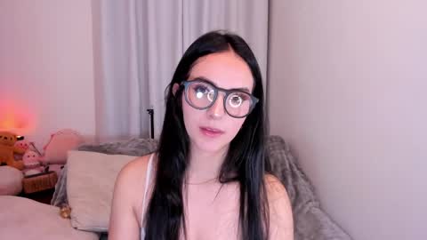 Sara  online show from April 9, 6:19 am