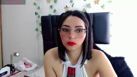 Sara  online show from October 3, 3:20 pm