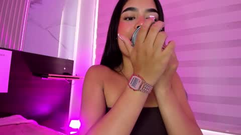 Snapshot of sara_as_ chatting on October 1, 2:34 pm sara_as_ online show from October 1, 2:34 pm