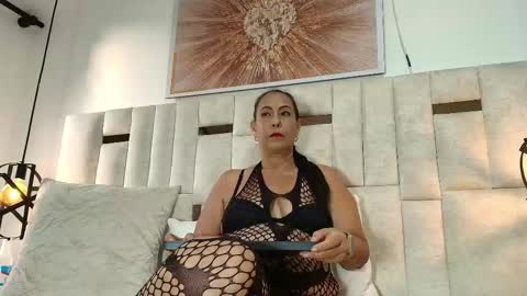 sara online show from December 14, 11:48 am