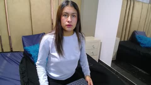 Snapshot of sara_blue13 chatting on February 5, 11:48 am Sara online show from February 5, 11:48 am