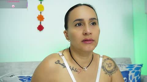 Snapshot of sara_charmy chatting on March 9, 11:03 am online show from March 9, 11:03 am