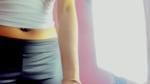 Snapshot of sara_connor01 chatting on April 16, 7:14 pm sara_connor01 online show from April 16, 7:14 pm