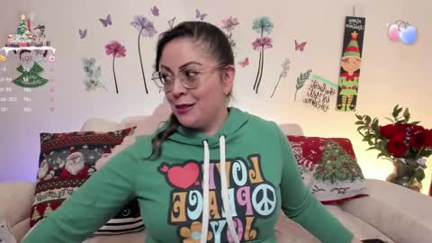 Sara Crowe online show from December 14, 6:13 am